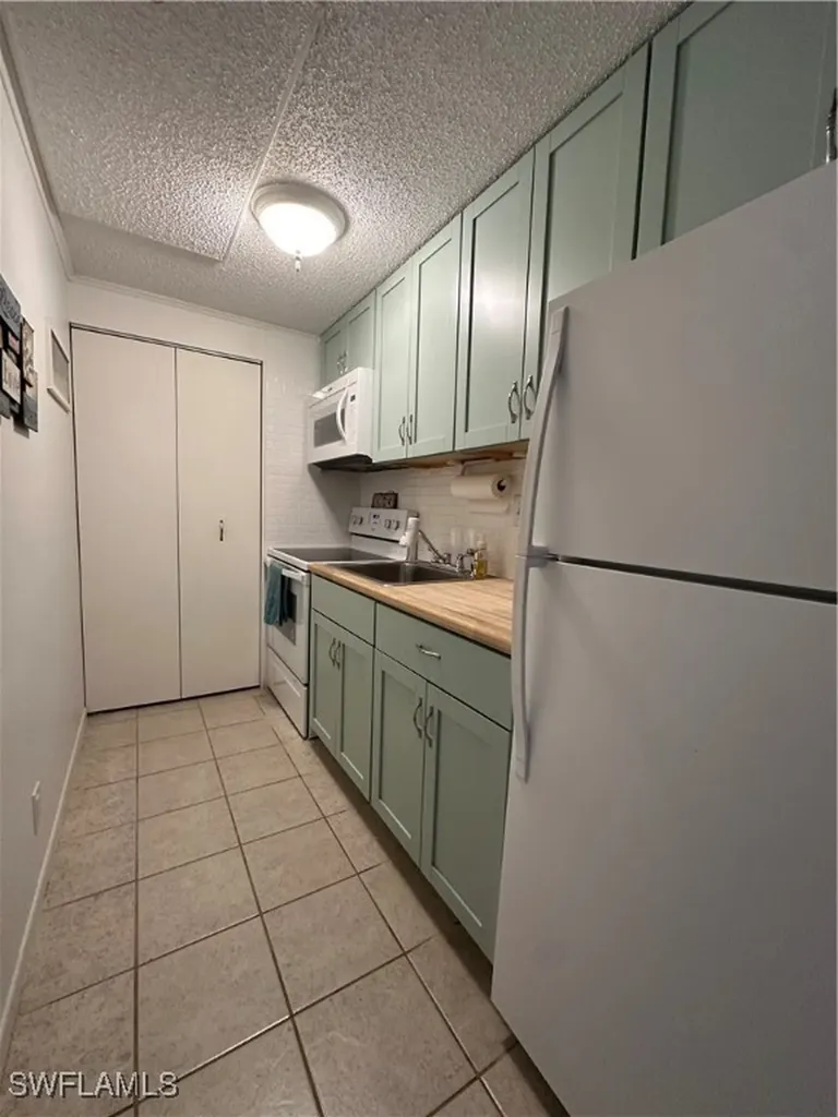 202 Broadway Avenue E Everglades City FL 34139