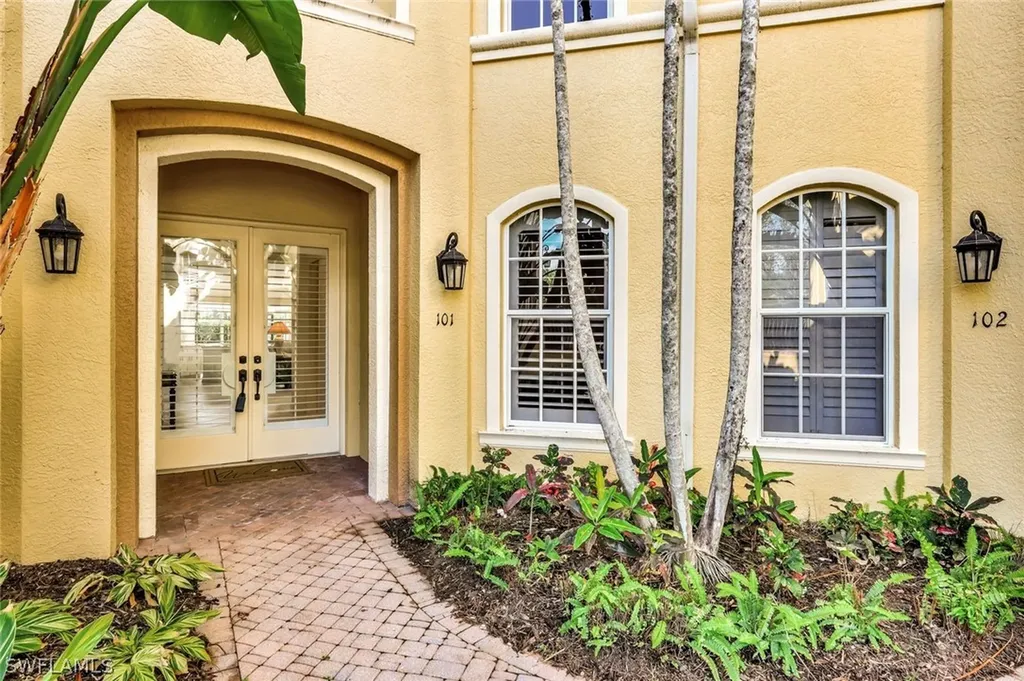 18530 Sandalwood Pointe Fort Myers FL 33908