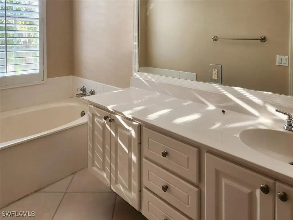 5417 Cove Circle Naples FL 34119
