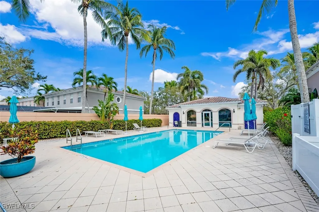 5417 Cove Circle Naples FL 34119