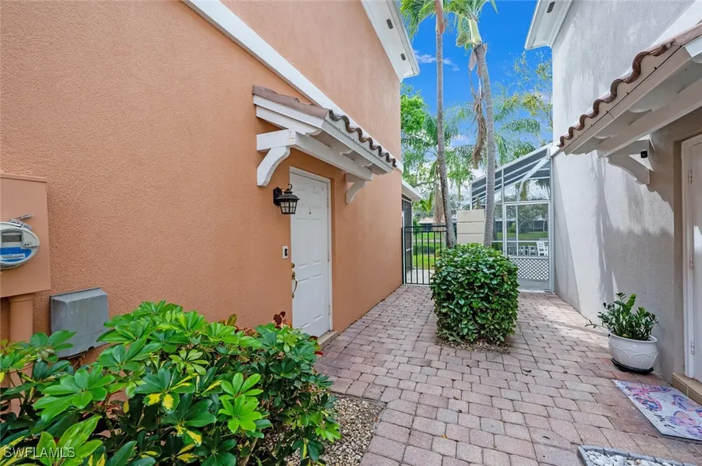 5417 Cove Circle Naples FL 34119