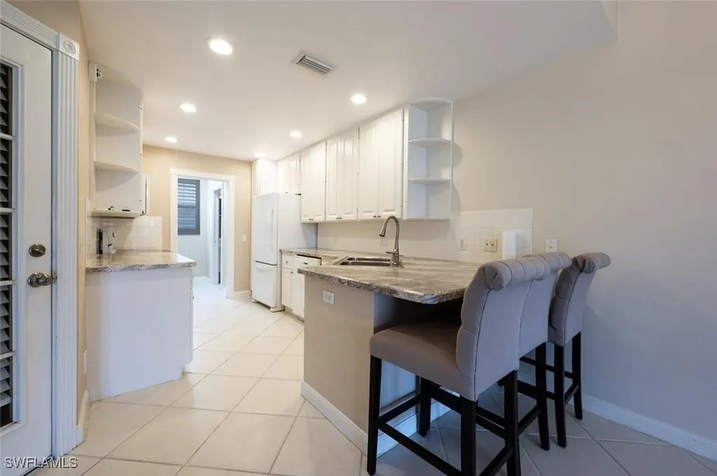 5417 Cove Circle Naples FL 34119