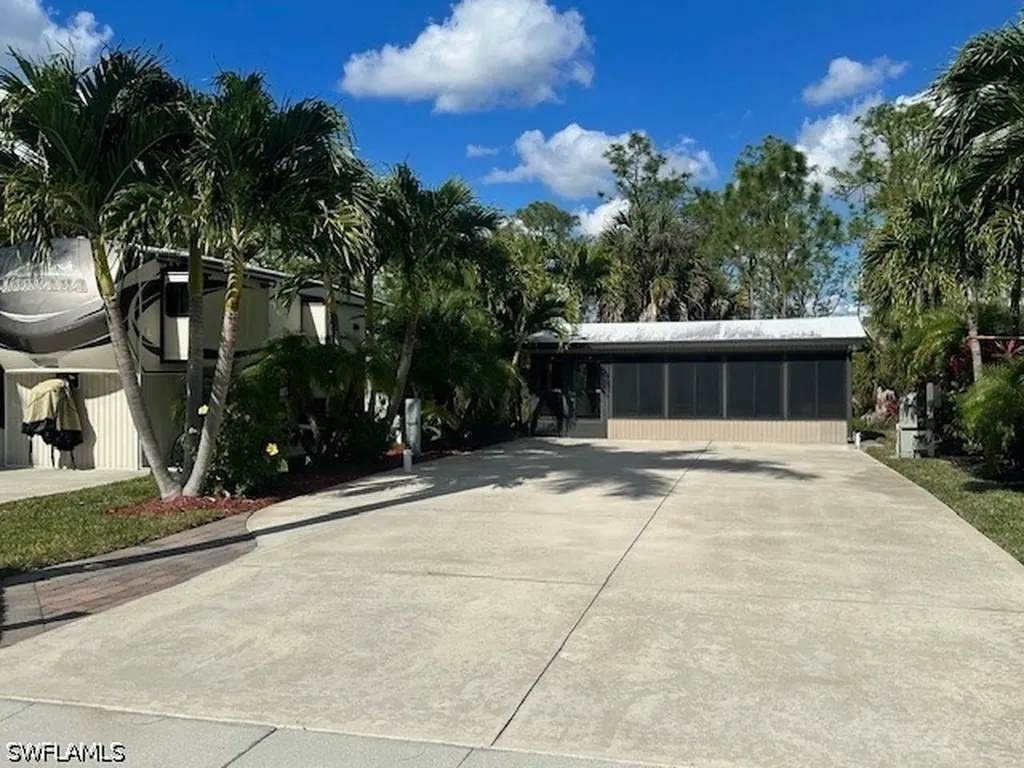 1292 Diamond Lake Circle Naples FL 34114