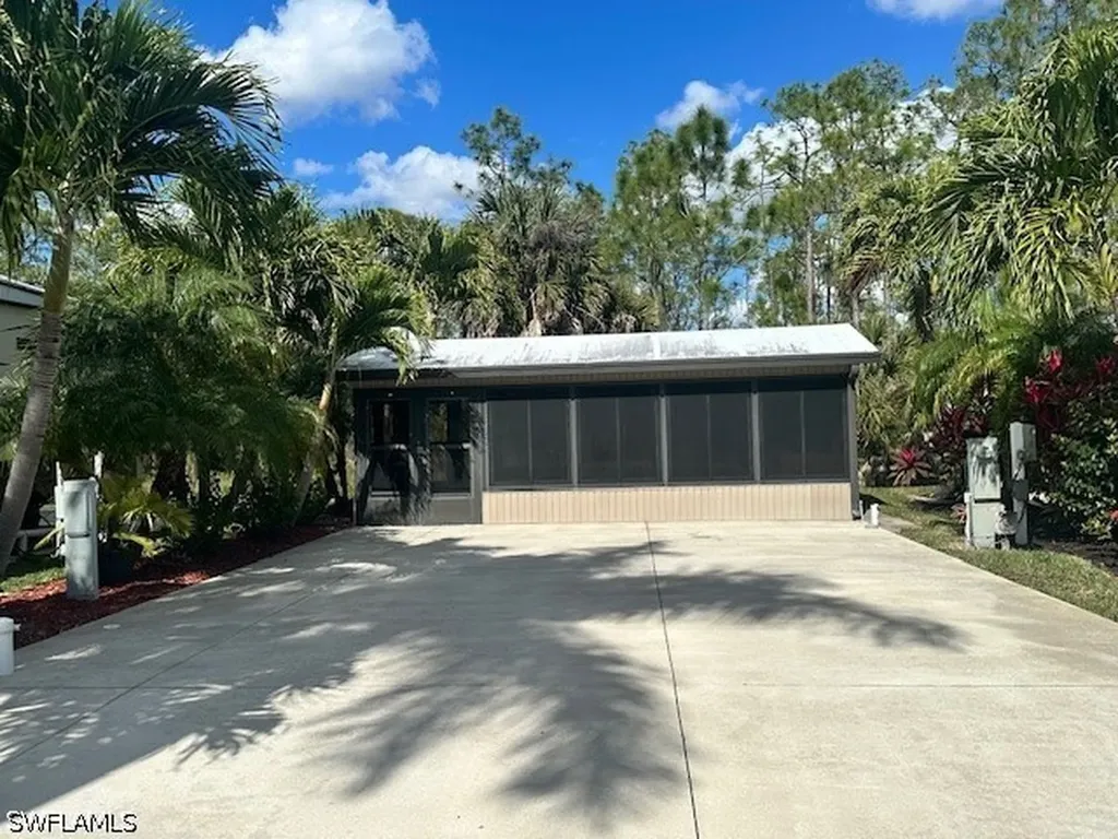1292 Diamond Lake Circle Naples FL 34114