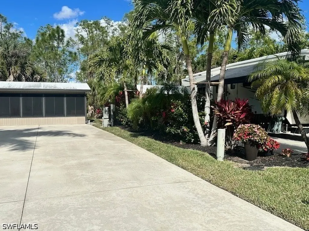 1292 Diamond Lake Circle Naples FL 34114