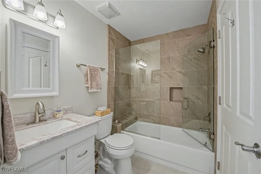 110 Tanglewood Court Naples FL 34113