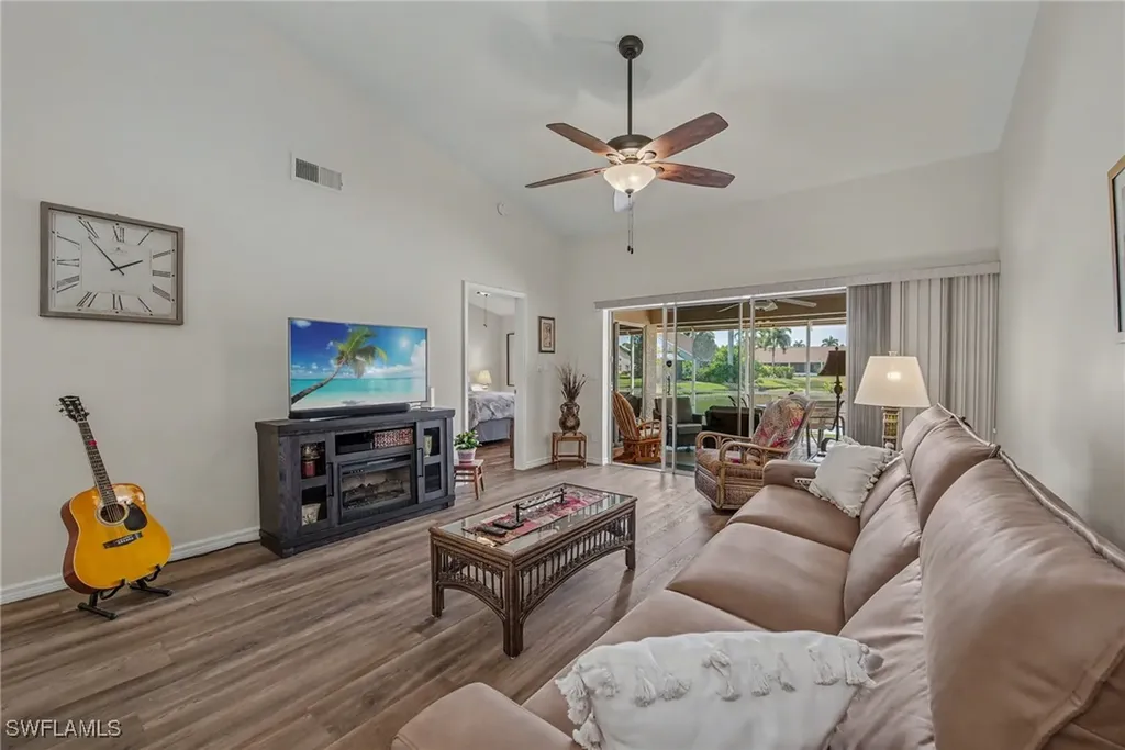 110 Tanglewood Court Naples FL 34113