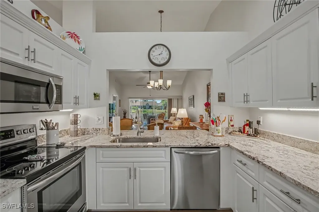 110 Tanglewood Court Naples FL 34113