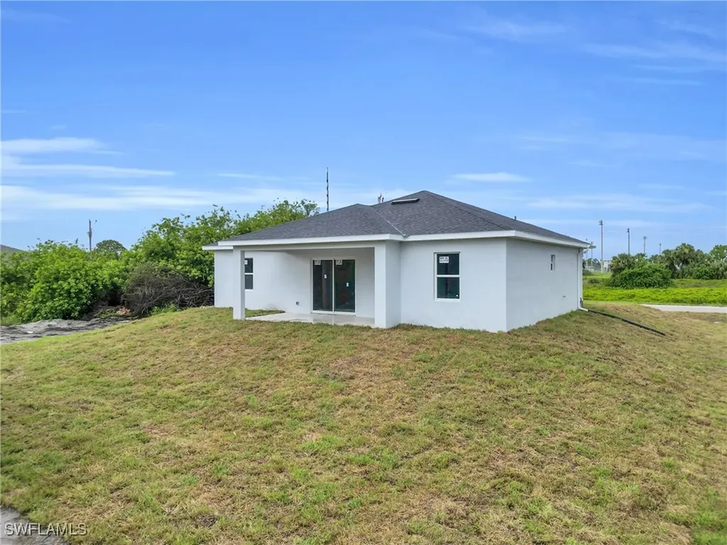 823 Hoosier Street E Lehigh Acres FL 33974