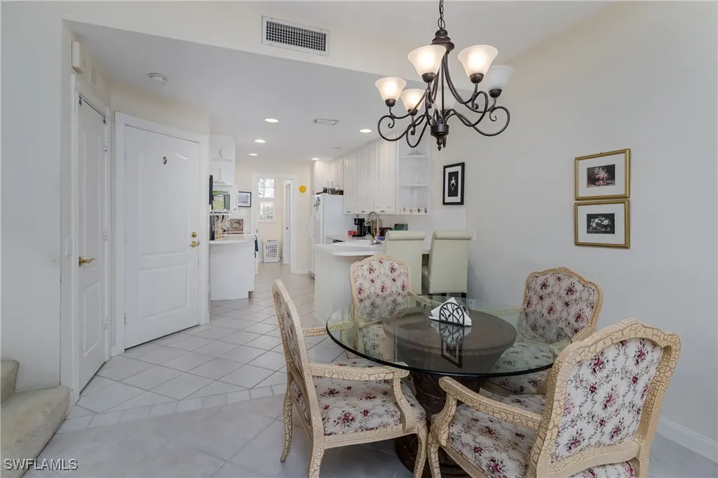 5353 Cove Circle Naples FL 34119