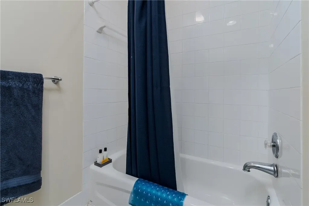 5353 Cove Circle Naples FL 34119