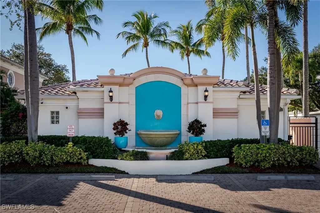 5353 Cove Circle Naples FL 34119