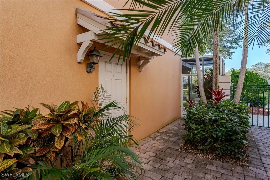 5353 Cove Circle Naples FL 34119