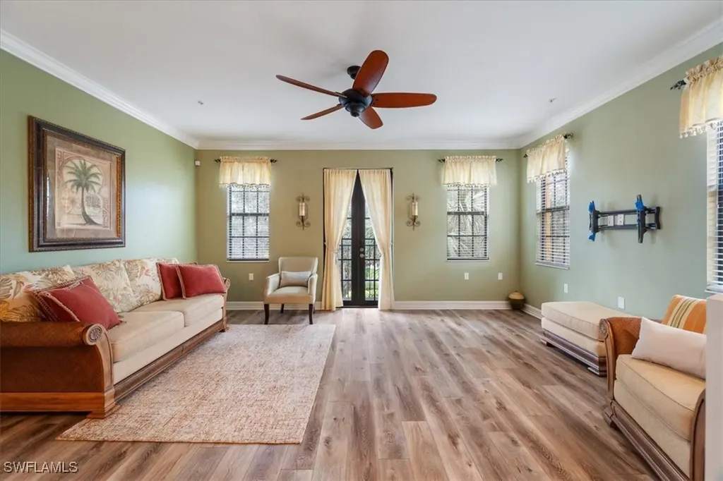 9091 Covina Drive S Naples FL 34113