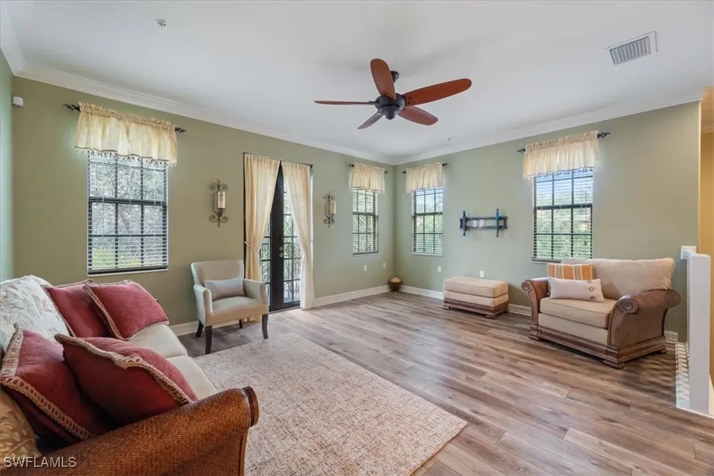 9091 Covina Drive S Naples FL 34113