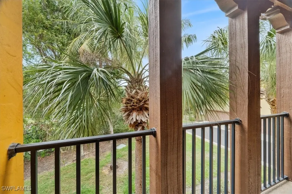 9091 Covina Drive S Naples FL 34113