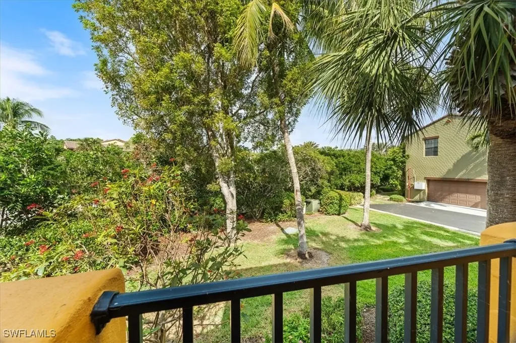 9091 Covina Drive S Naples FL 34113