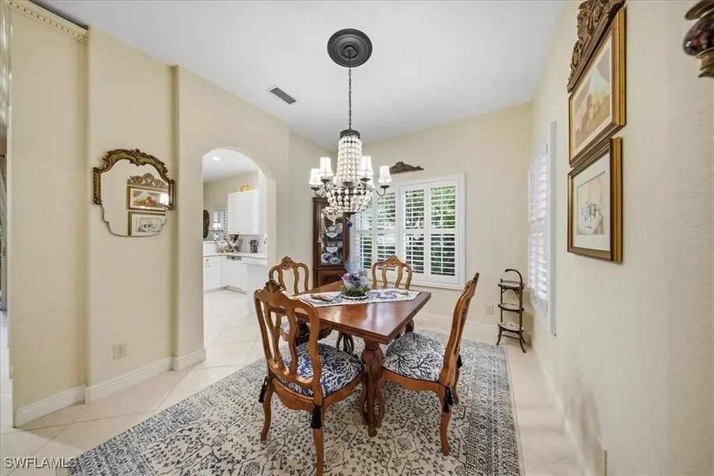 809 Vistana Circle Naples FL 34119