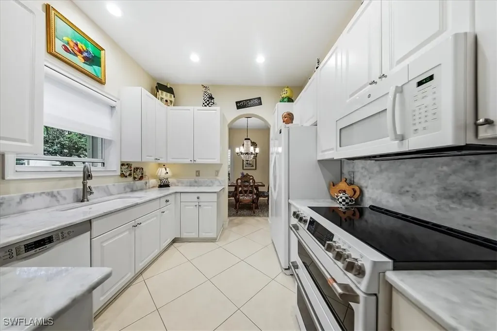 809 Vistana Circle Naples FL 34119