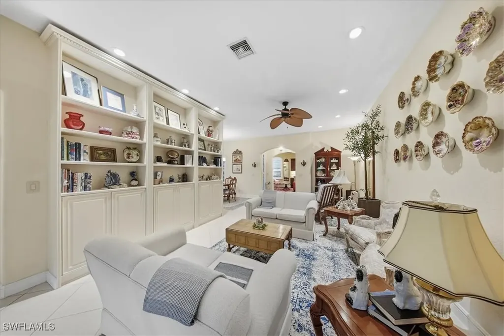809 Vistana Circle Naples FL 34119
