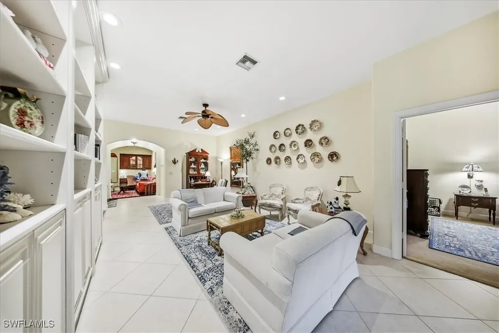 809 Vistana Circle Naples FL 34119