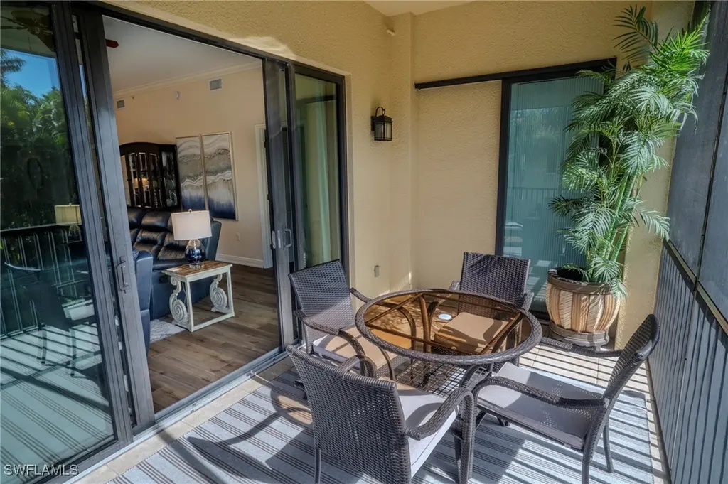 1045 Sandpiper Street Naples FL 34102