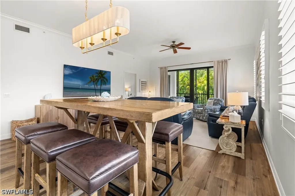 1045 Sandpiper Street Naples FL 34102