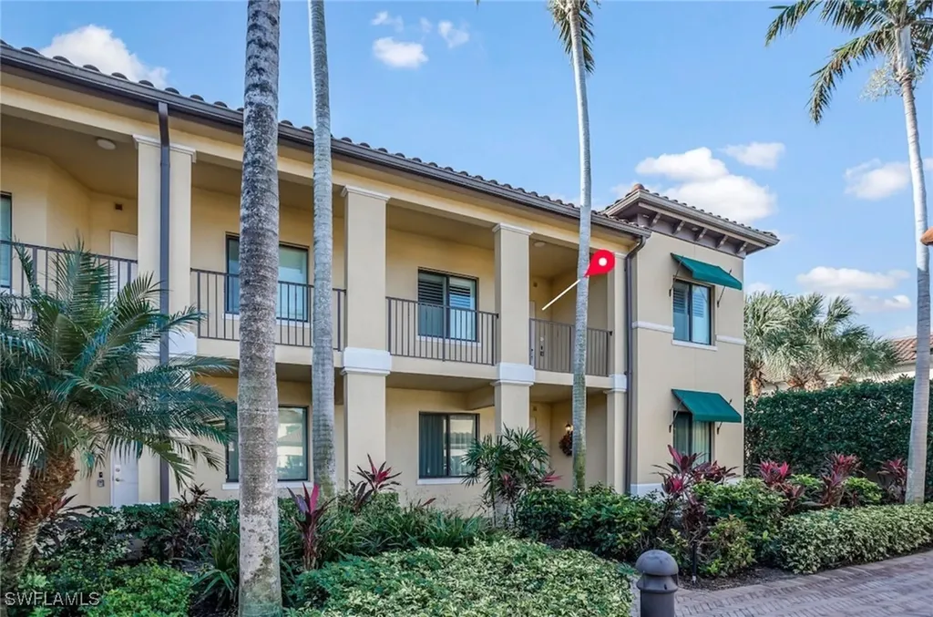 1045 Sandpiper Street Naples FL 34102