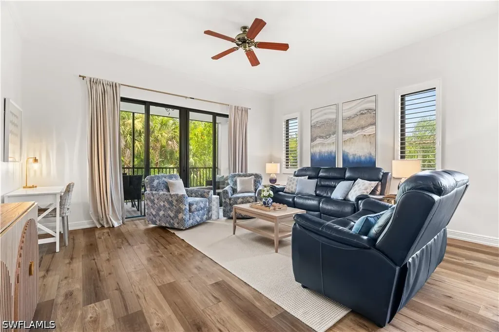 1045 Sandpiper Street Naples FL 34102