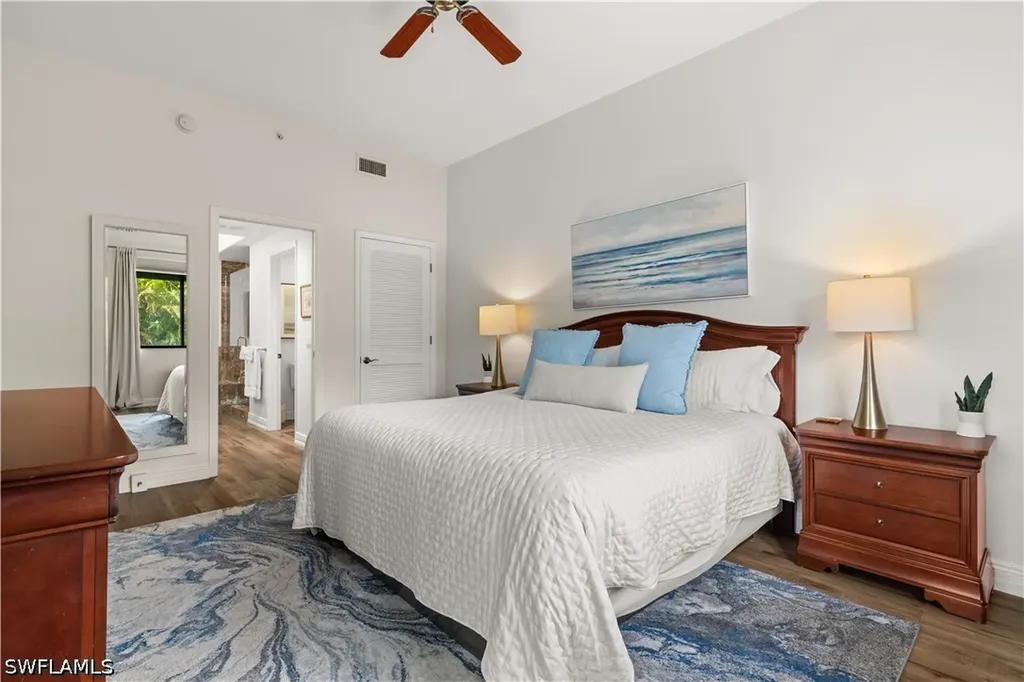 1045 Sandpiper Street Naples FL 34102