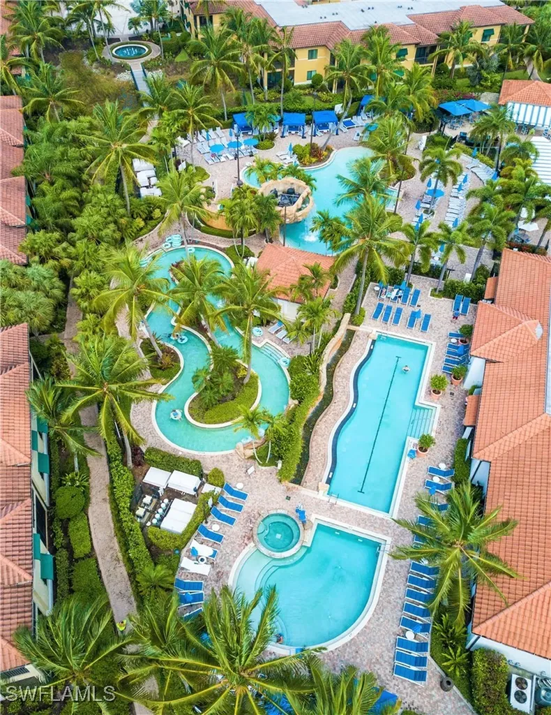 1045 Sandpiper Street Naples FL 34102