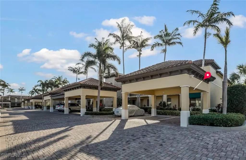 1045 Sandpiper Street Naples FL 34102