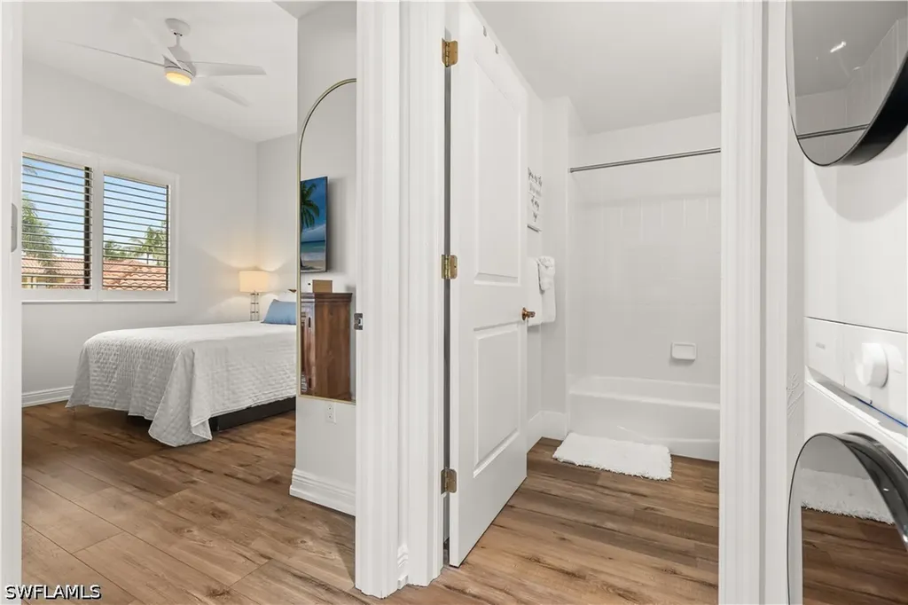 1045 Sandpiper Street Naples FL 34102