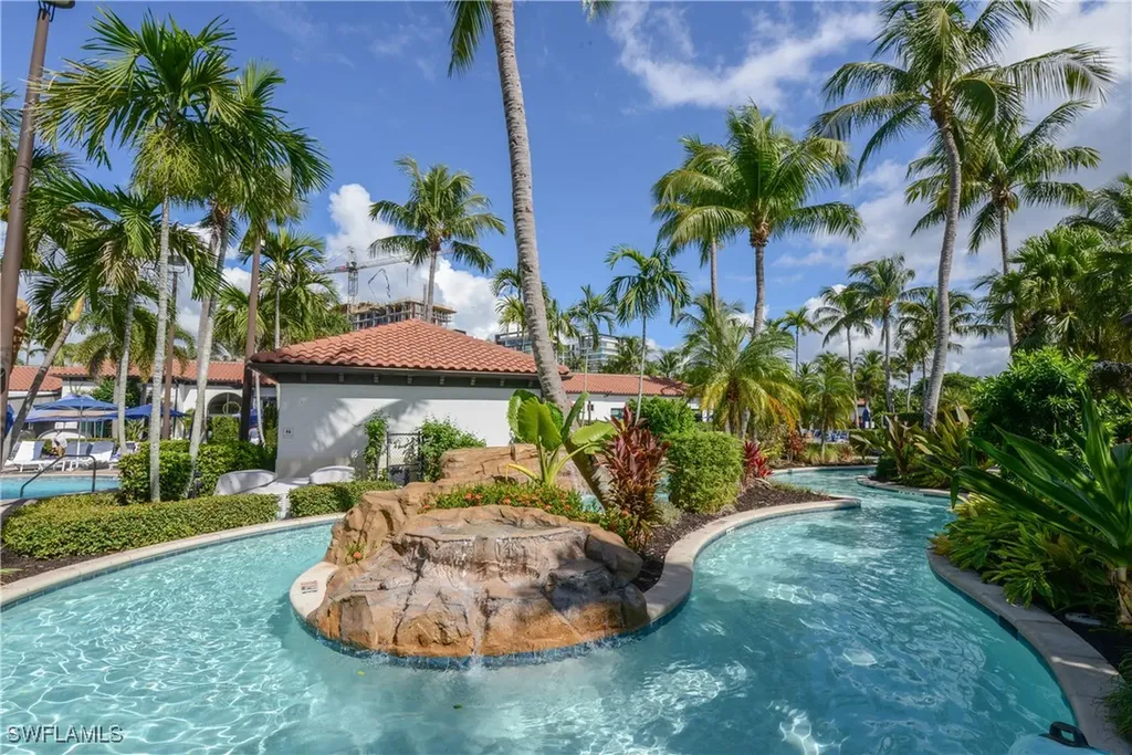 1045 Sandpiper Street Naples FL 34102