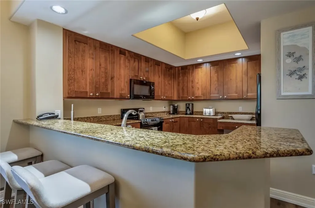 1045 Sandpiper Street Naples FL 34102