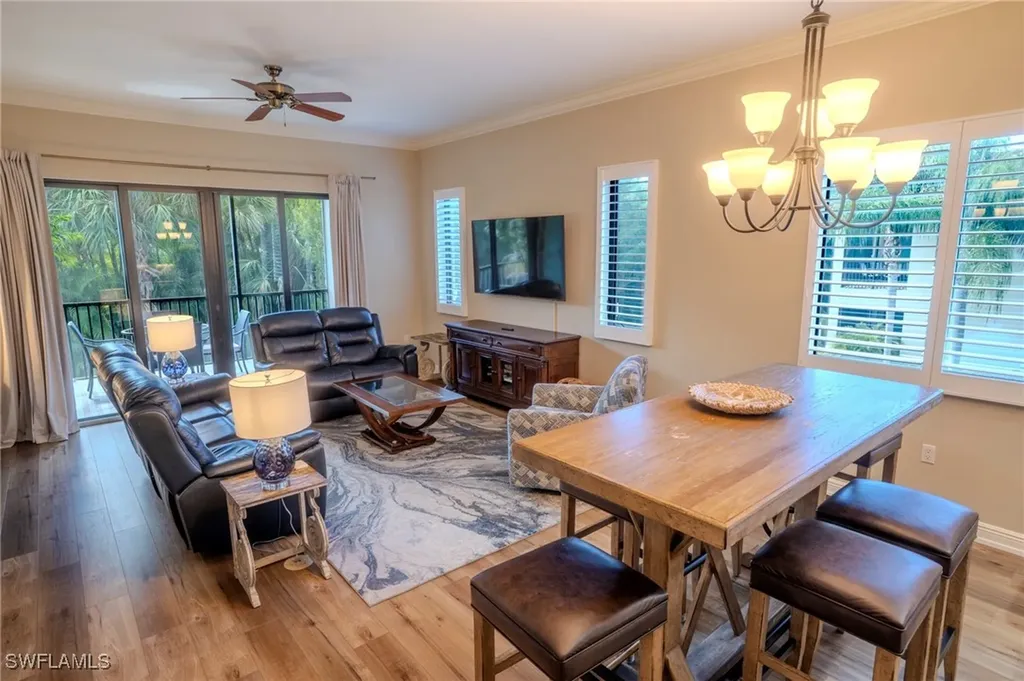 1045 Sandpiper Street Naples FL 34102