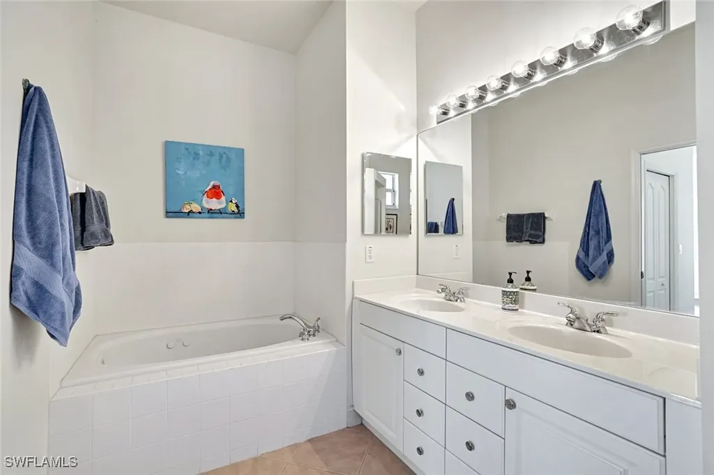 8120 Sanctuary Drive Naples FL 34104