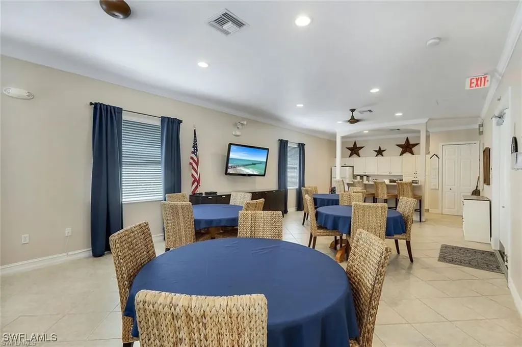 8120 Sanctuary Drive Naples FL 34104