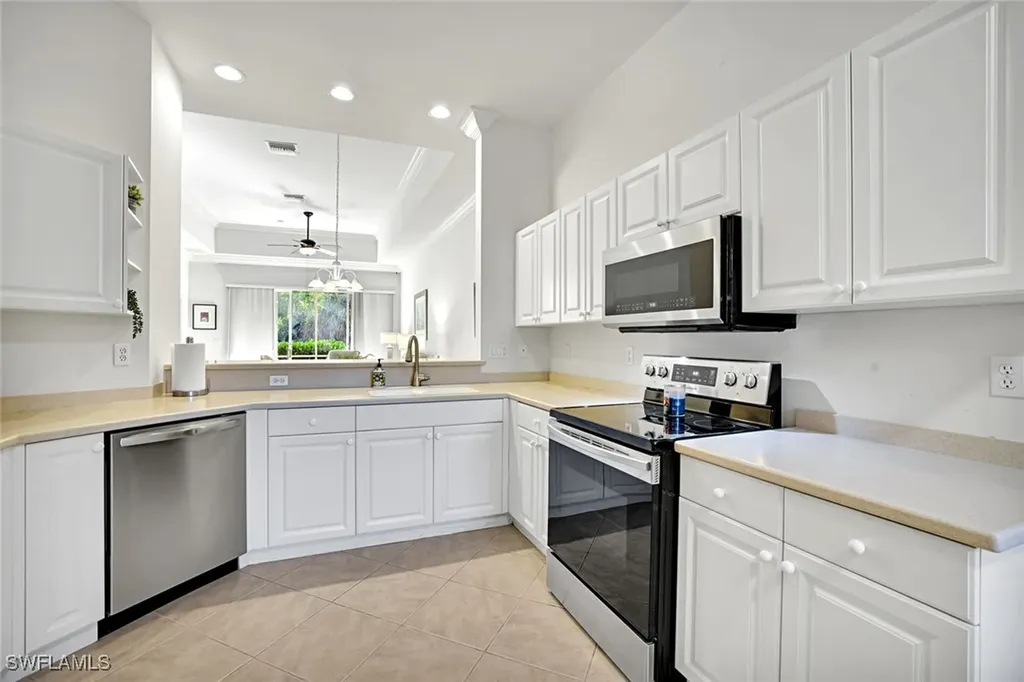 8120 Sanctuary Drive Naples FL 34104