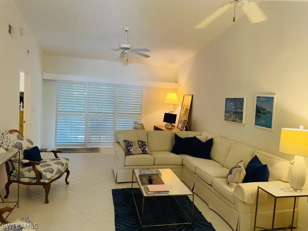 841 Tanbark Drive Naples FL 34108