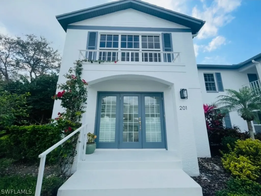 841 Tanbark Drive Naples FL 34108