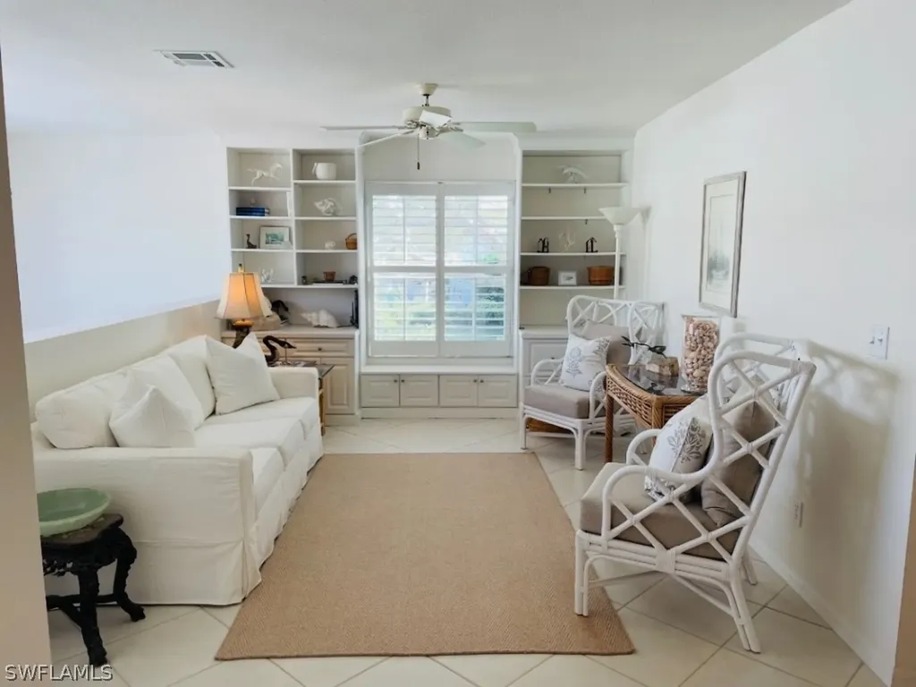 841 Tanbark Drive Naples FL 34108