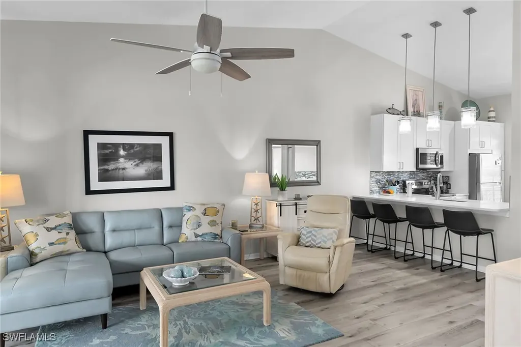 278 Newport Drive Naples FL 34114