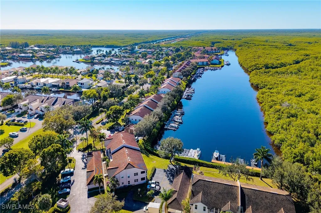 278 Newport Drive Naples FL 34114