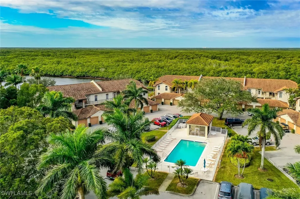 278 Newport Drive Naples FL 34114