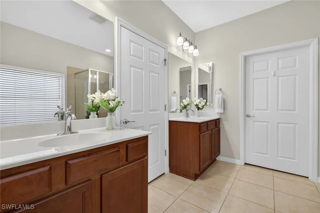 28513 Guinivere Way Bonita Springs FL 34135