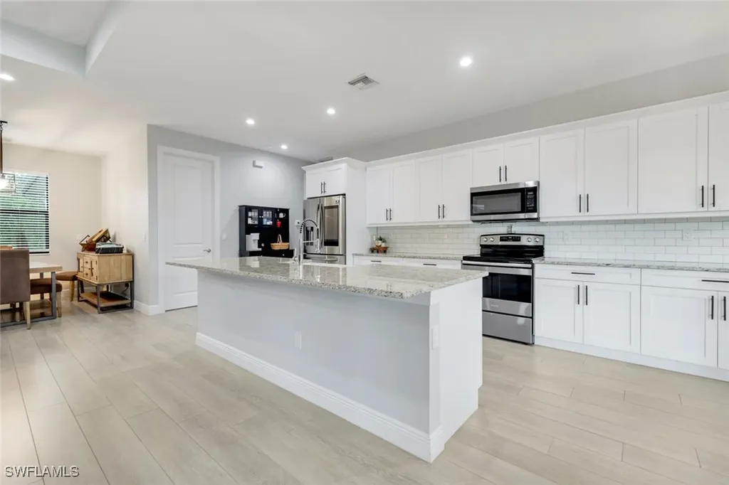 763 35th Avenue NW Naples FL 34120