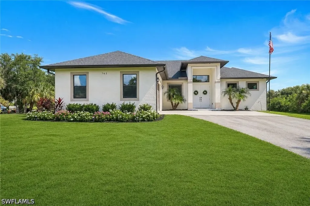 763 35th Avenue NW Naples FL 34120