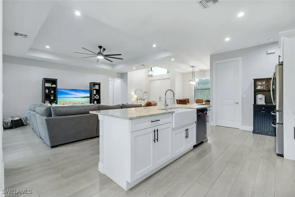 763 35th Avenue NW Naples FL 34120