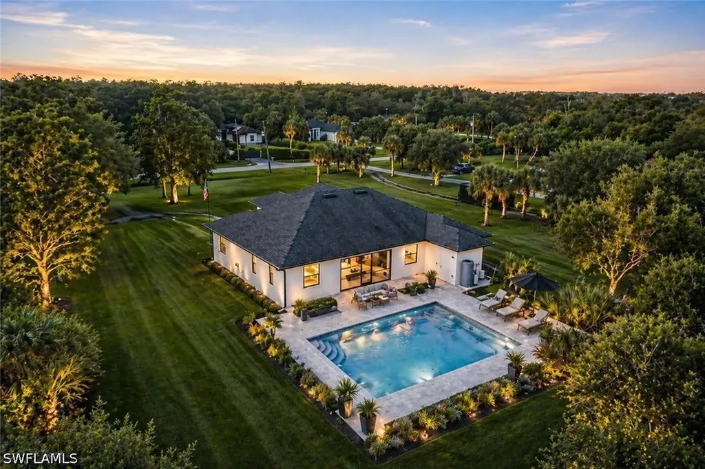 763 35th Avenue NW Naples FL 34120
